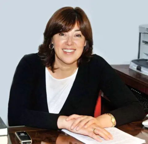 Elizabeta Nenin, Sistemski porodični psihoterapeut sa nacionalnim i evropskim sertifikatom